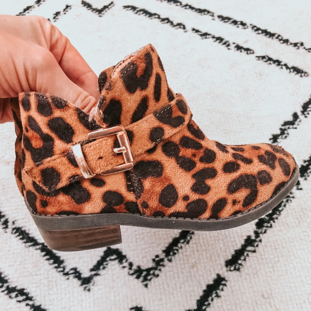 Toddler leopard print booties